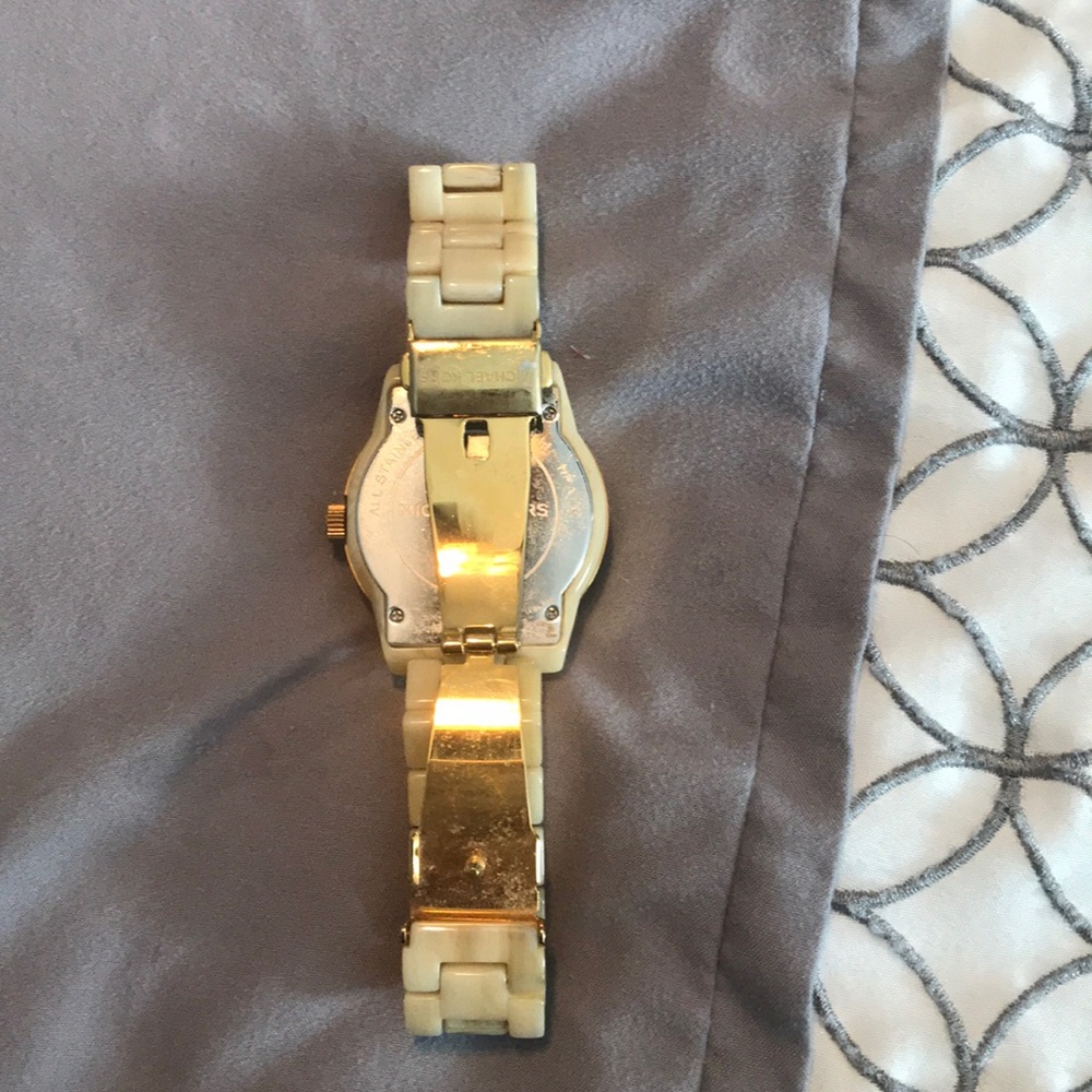 Michael Kors watch - Picture 2 of 3